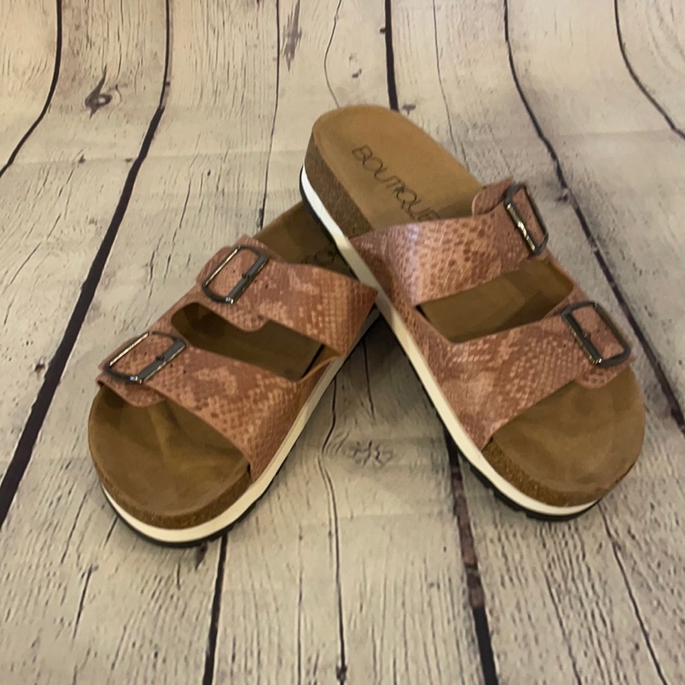 NWOT Corkys Sandals Size 7